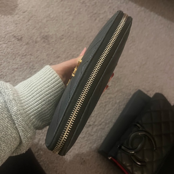 Yves Saint Laurent Black and Gold Quilted Wallet - Picture 3 of 12